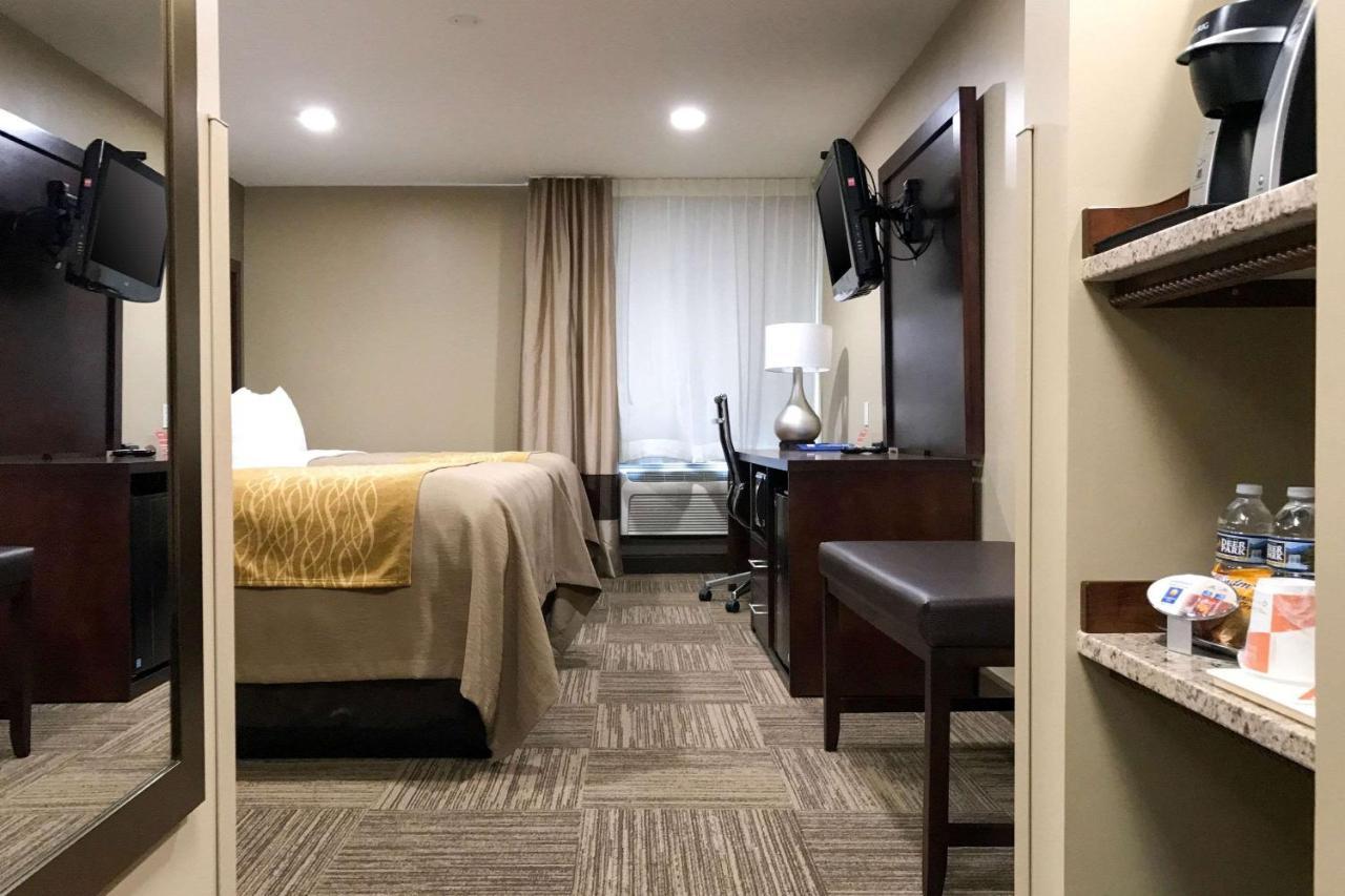 Giles Hotel Inn And Suites Pulaski Buitenkant foto