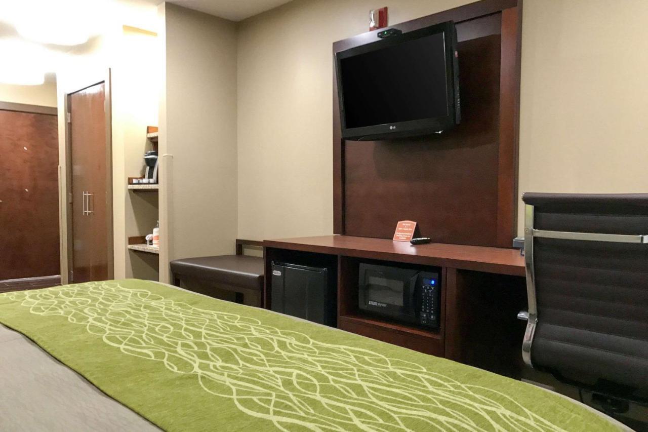 Giles Hotel Inn And Suites Pulaski Buitenkant foto