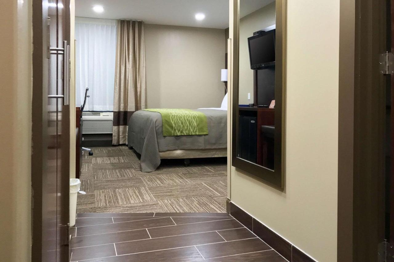 Giles Hotel Inn And Suites Pulaski Buitenkant foto