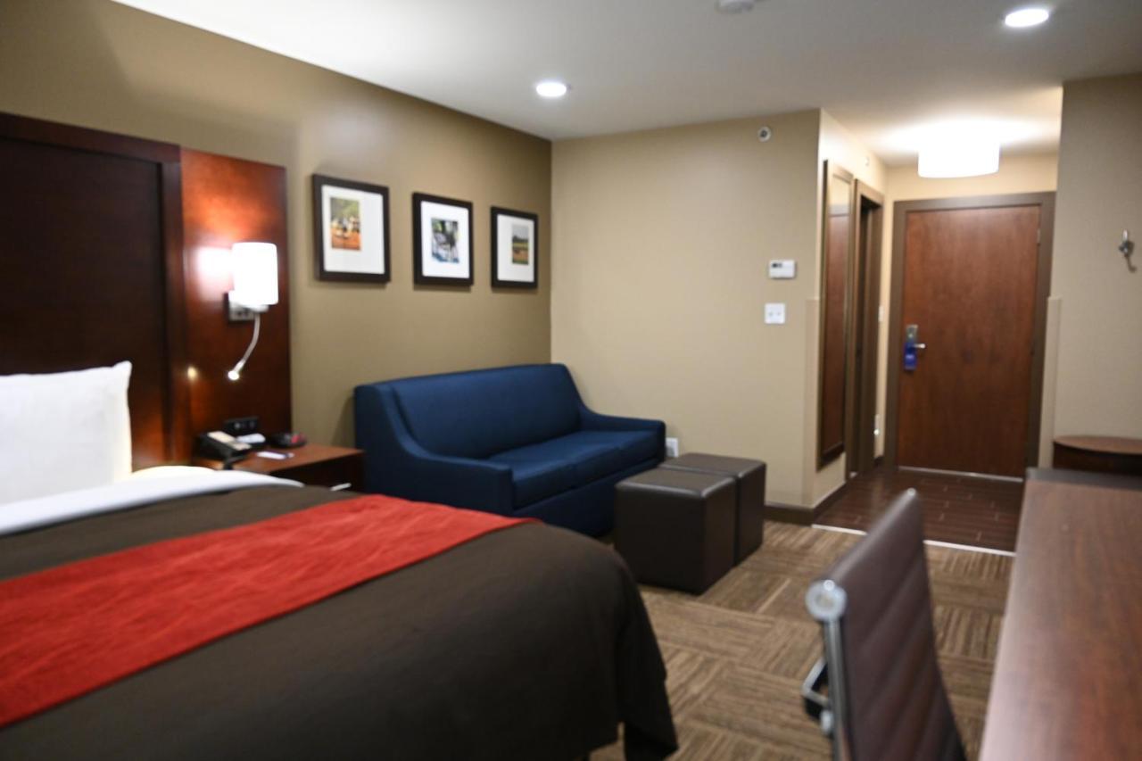 Giles Hotel Inn And Suites Pulaski Buitenkant foto