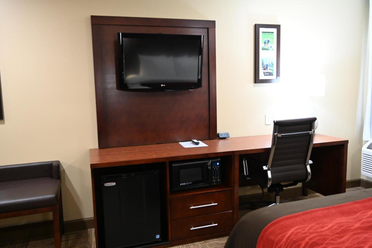 Giles Hotel Inn And Suites Pulaski Buitenkant foto