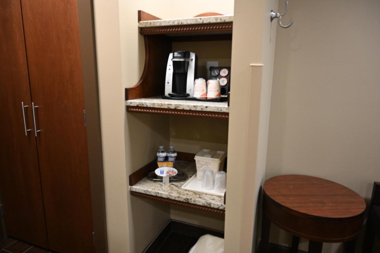 Giles Hotel Inn And Suites Pulaski Buitenkant foto