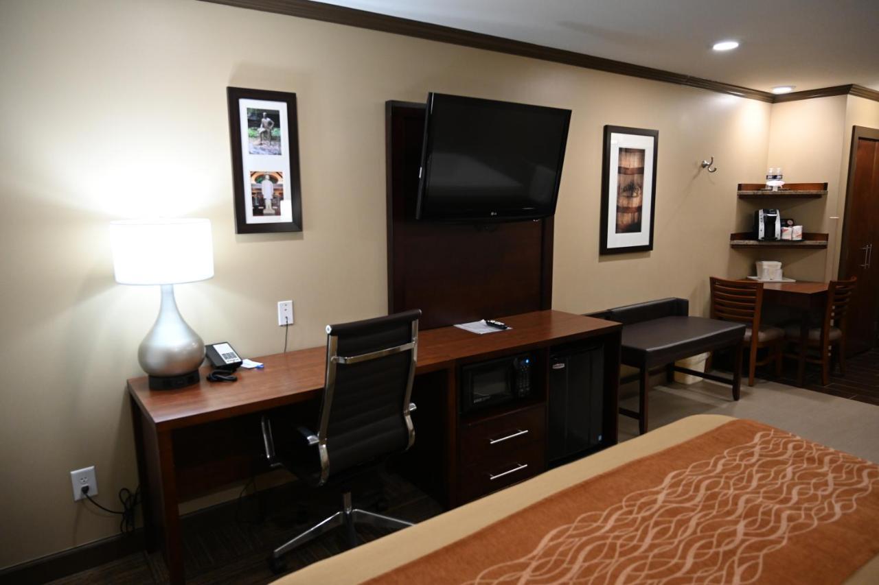 Giles Hotel Inn And Suites Pulaski Buitenkant foto
