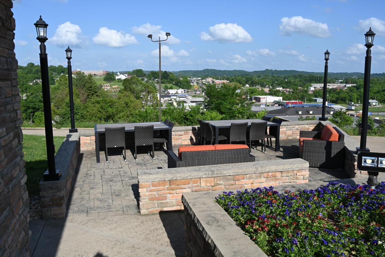 Giles Hotel Inn And Suites Pulaski Buitenkant foto