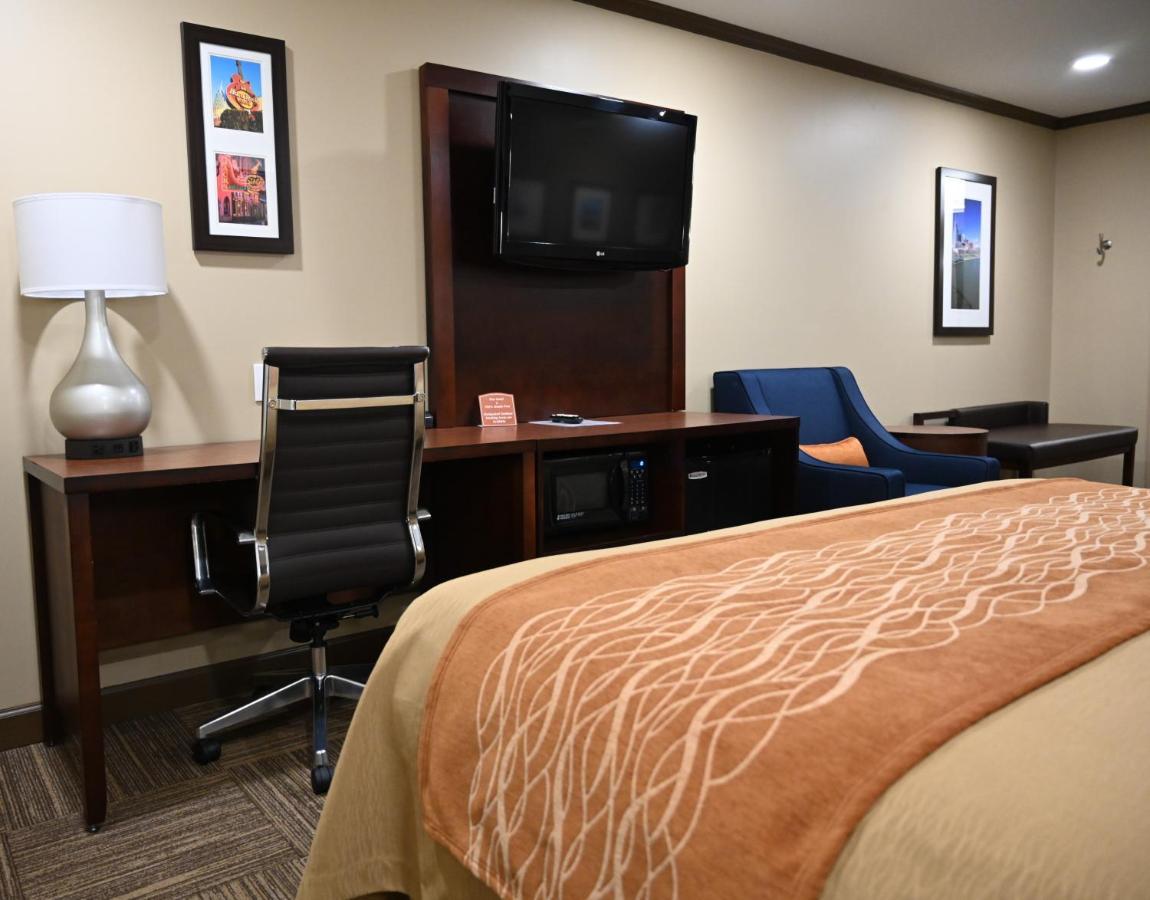 Giles Hotel Inn And Suites Pulaski Buitenkant foto