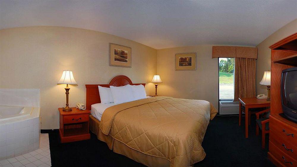 Giles Hotel Inn And Suites Pulaski Buitenkant foto